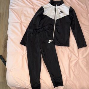 Nike Kids Black and White Jogger Set